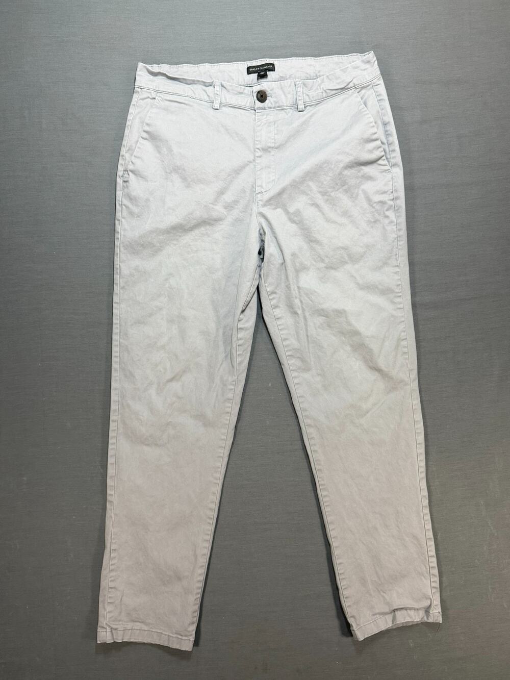 Saks Fifth Avenue Menโs Chino Pants 34x28 Light Gray Stretch Cotton